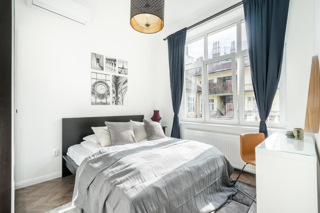 Bpr Sirius Suite With A/C Budapest Exterior photo