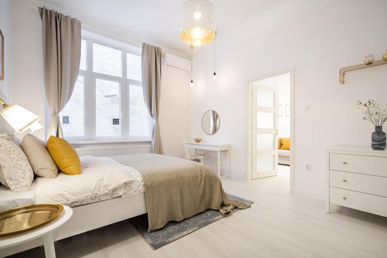 Bpr Sirius Suite With A/C Budapest Exterior photo